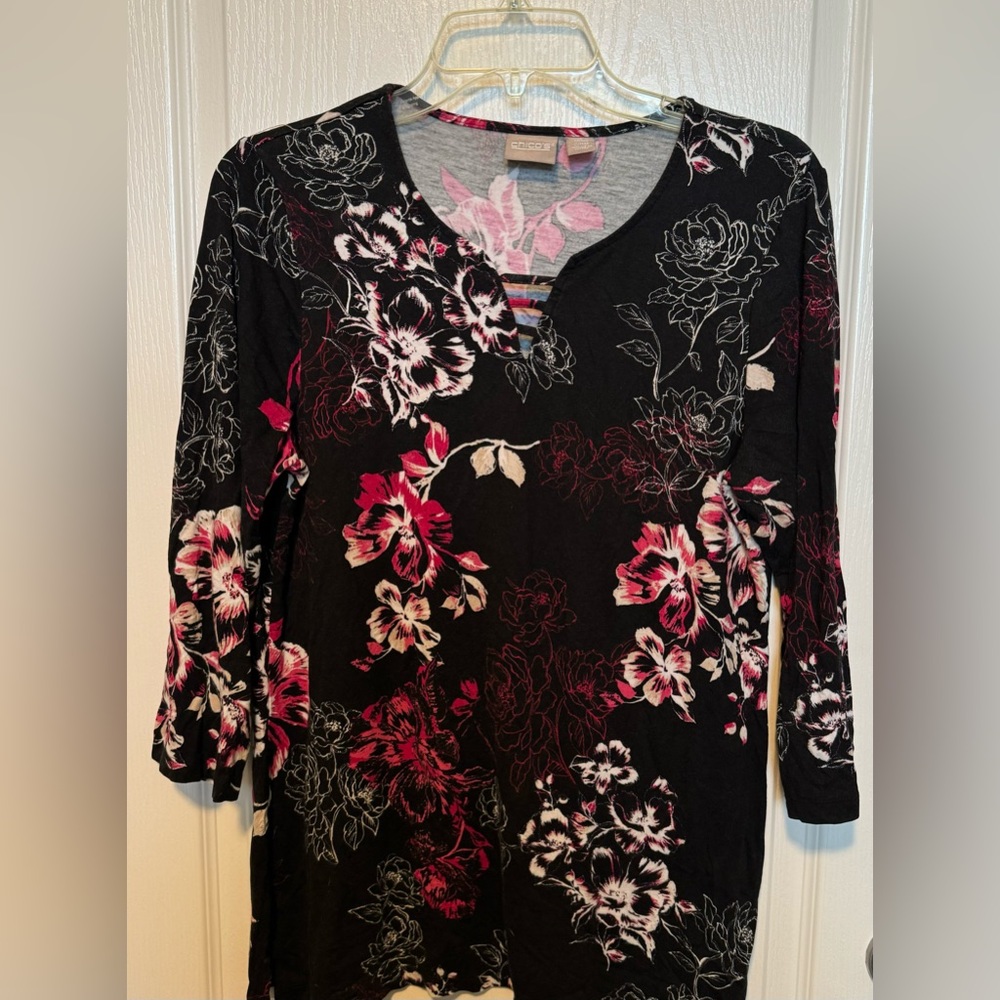 3/$10 Chico's Black Floral Long Sleeve V-Neck Top with Pink and White Flowers